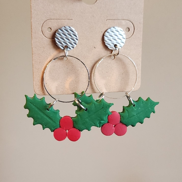 Free w/ Purchase Dangle clay holly earrings - Picture 2 of 4